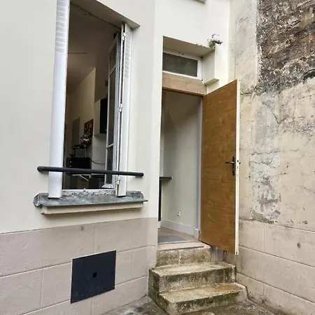 Spacieux Studio Paris Gambetta *