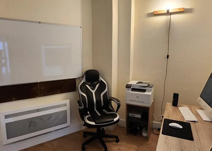 Апартаменты Spacieux Gambetta Париж